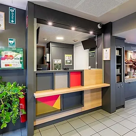 Lille Unexpo Hotell Seclin